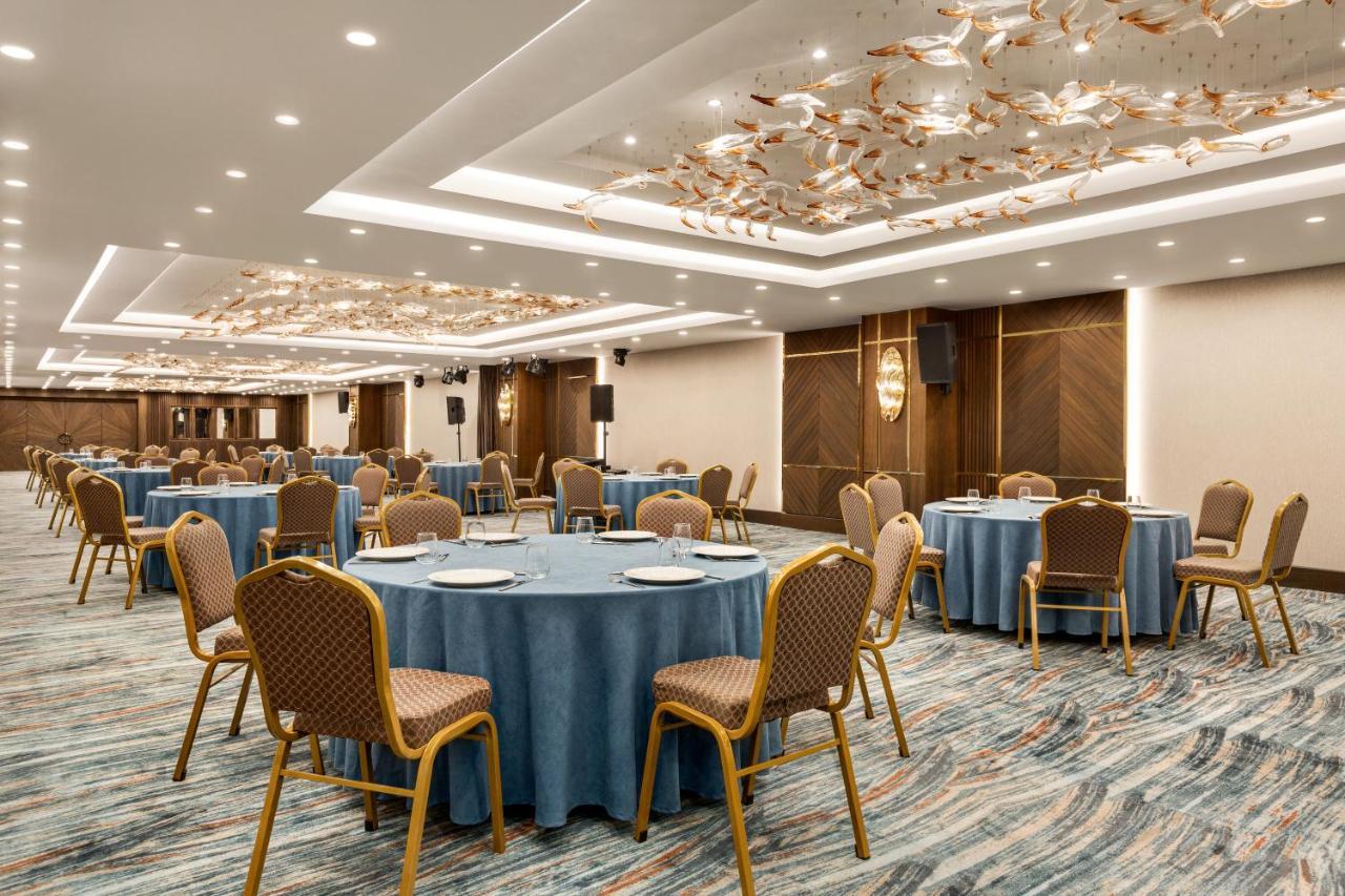 ホテル Ramada By Wyndham Istanbul Umraniye エクステリア 写真