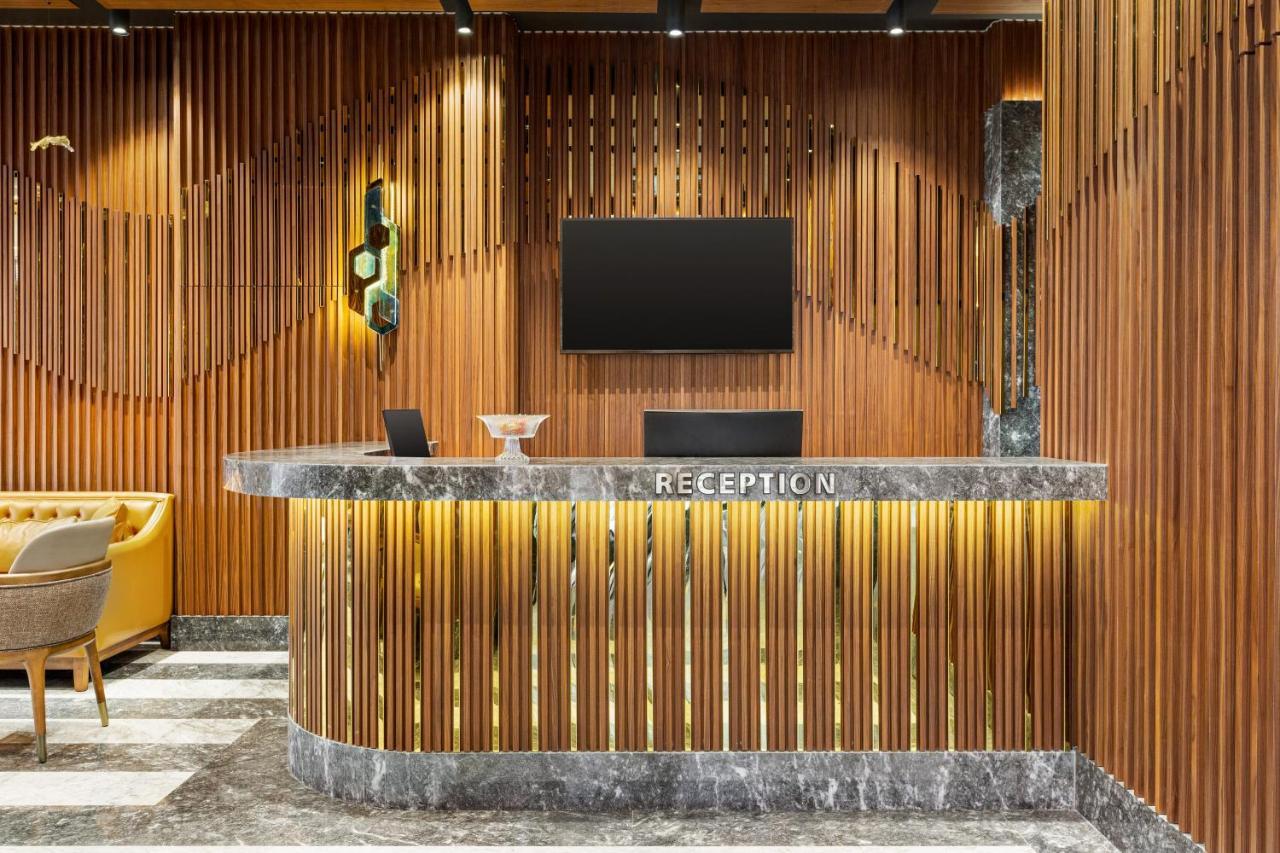 ホテル Ramada By Wyndham Istanbul Umraniye エクステリア 写真