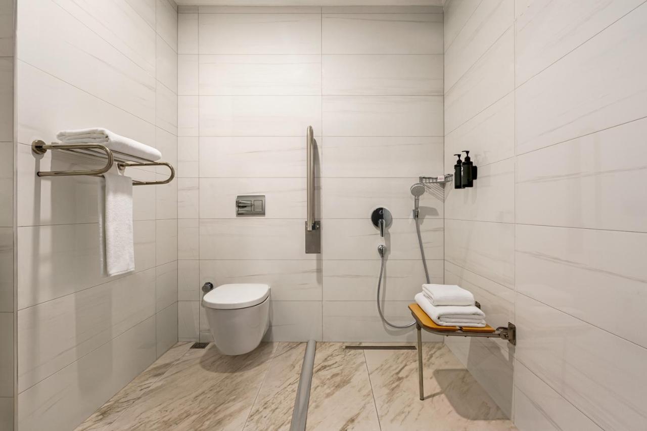 ホテル Ramada By Wyndham Istanbul Umraniye エクステリア 写真