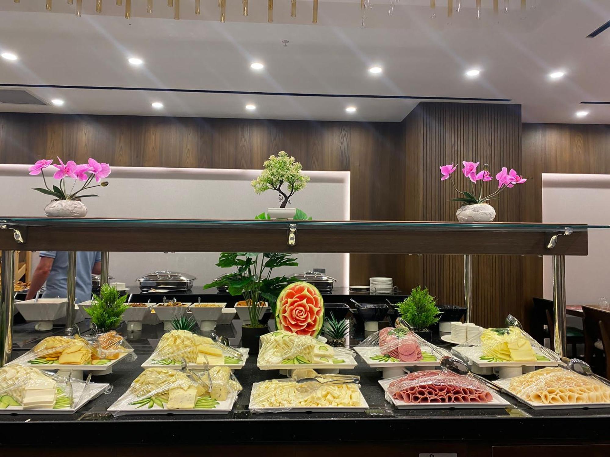 ホテル Ramada By Wyndham Istanbul Umraniye エクステリア 写真