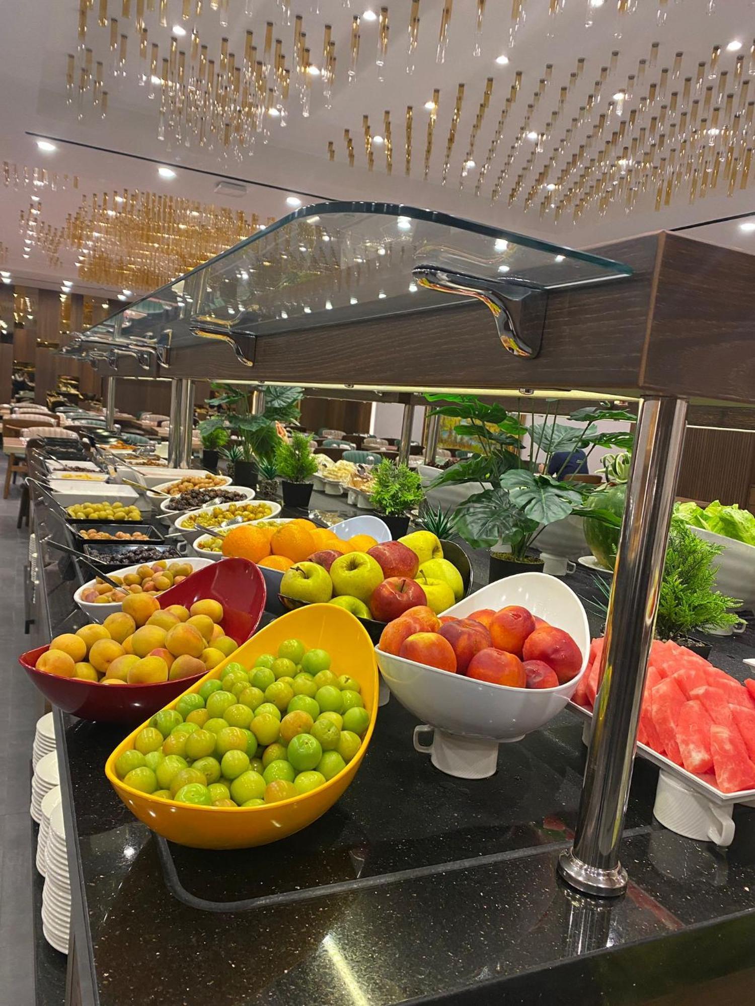 ホテル Ramada By Wyndham Istanbul Umraniye エクステリア 写真
